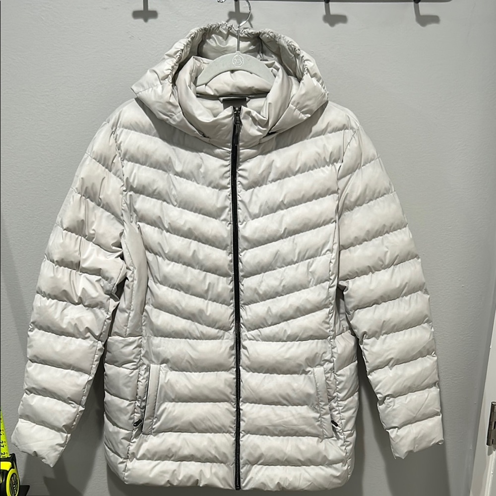 32 Degrees Women's Grayish White Puffer Jacket